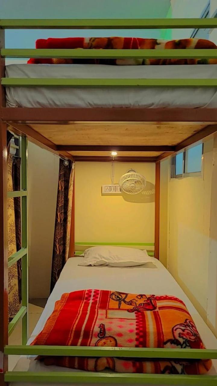 Baba'S Rishikesh Hostel Eksteriør bilde